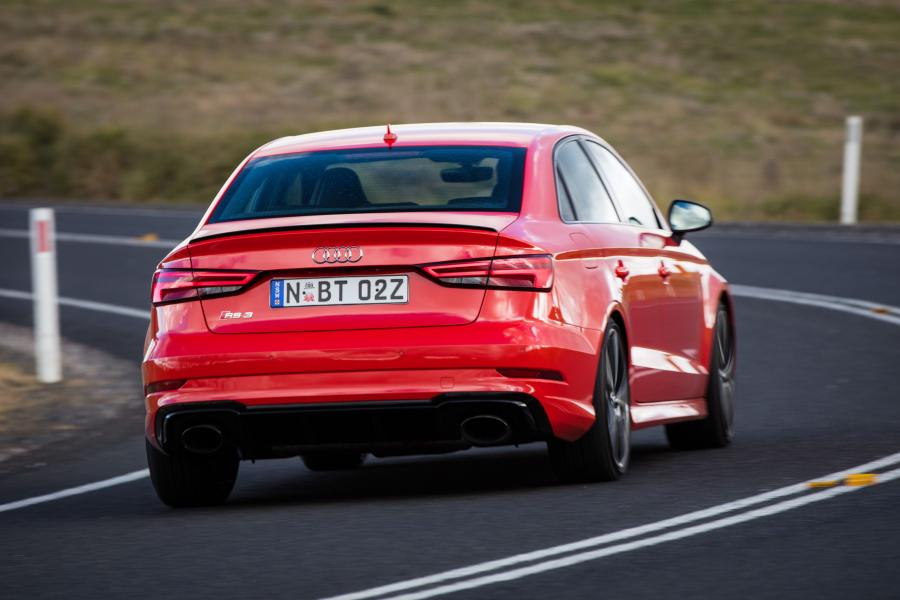  Audi RS3 Sedan (8V) 2017 года  (AU) (фото 11 из 37)